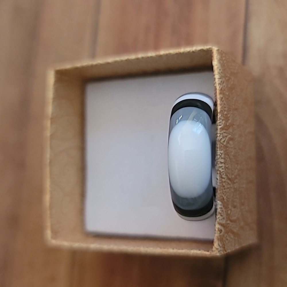 Vibrant Grey Multicolored Striped Unisex Resin Ring in Random Colored Gift Box - Picture 3 of 8